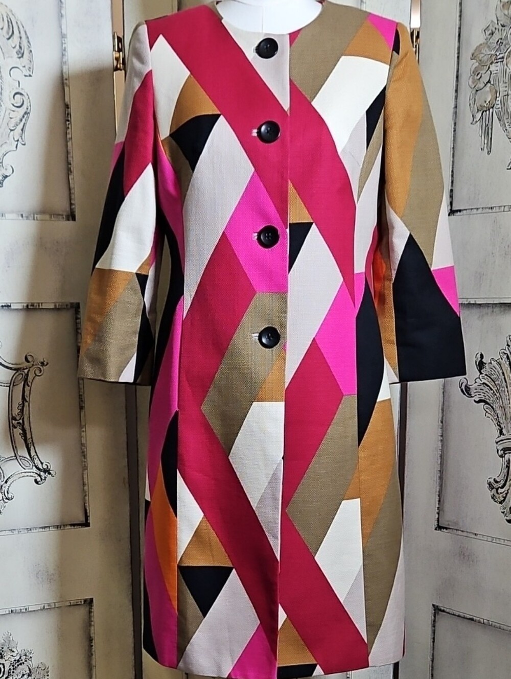 Like New Anne Klein 60's Inspired Color Block Mid Length.
